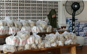 Update Banjir Padang: Pusat Bantuan Banjir di Posko Palanta Rumdin Wako, 6.000 Nasi Bungkus Sudah Dibagikan