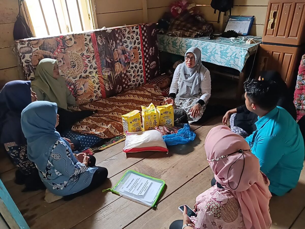 Lansia Sakit di Aia Pacah Dapat Bantuan Pemko Padang, Ada Kasur hingga Paket Sembako