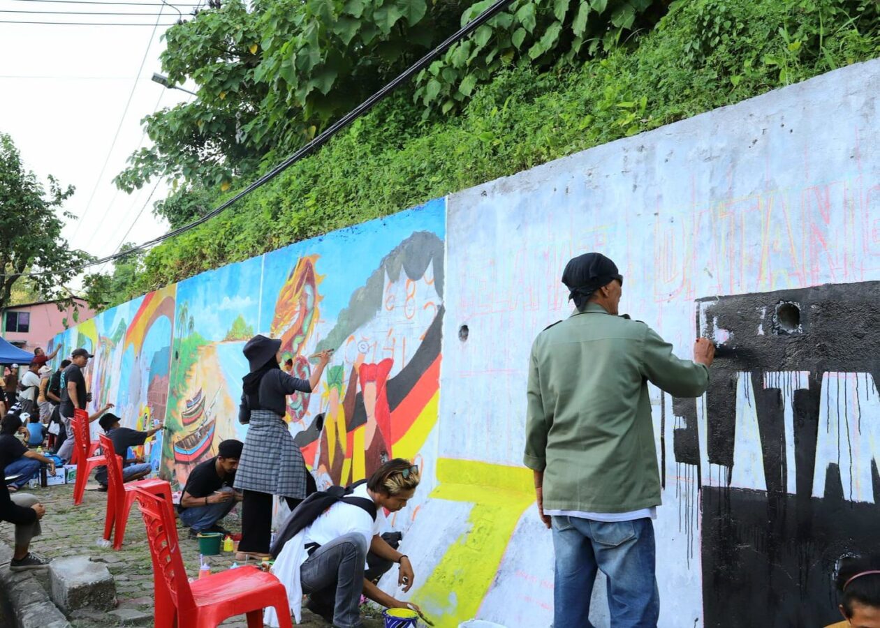 Wali Kota Padang Fadly Amran Tutup Lomba Mural, Taman Aliran Kenangan Disulap Jadi Spot Wisata