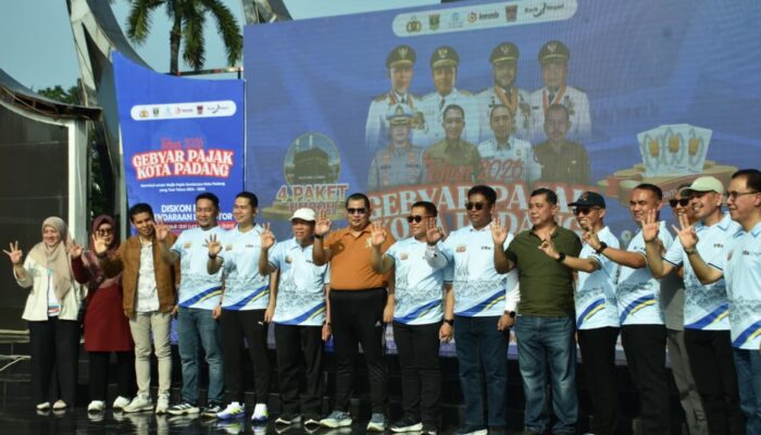 Gebyar Pajak Padang Meriah, Ada 4 Paket Umrah dan 3 Motor Listrik untuk Wajib Pajak Taat