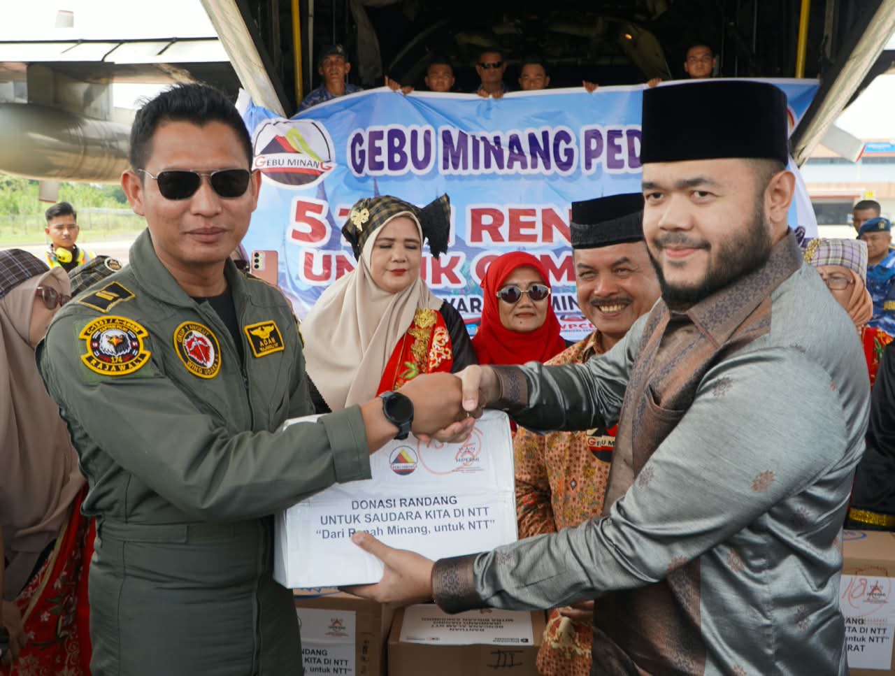 Gebu Minang Kirim 3,6 Ton Rendang untuk Korban Gempa NTT, Target Capai 5 Ton