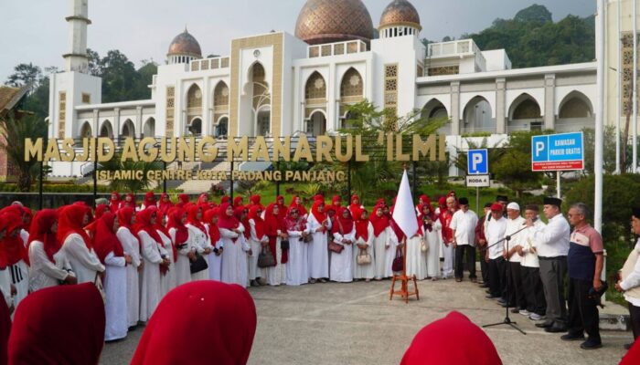 Lansia Padang Panjang Tolak Tua: 150 Anggota LLI Serbu Masjid Agung Solok untuk Studi Dakwah