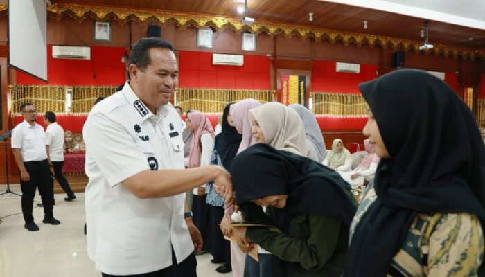 Kisah Haru 76 Anak Kurang Mampu di Pariaman, Dilepas Wali Kota Jadi Sarjana Demi Ubah Nasib Keluarga!