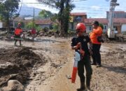 Bantu Korban Banjir Bandang Solok, Pemko Padang Kerahkan BPBD dan Relawan
