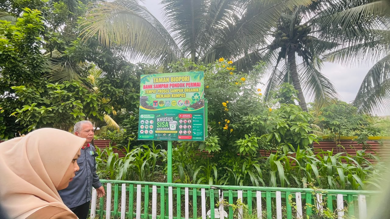 Bank Sampah Pondok Permai Padang Ubah Tabungan Sampah untuk Bayar PBB
