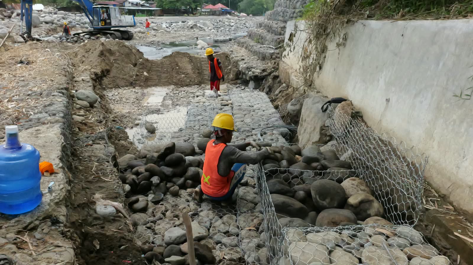 21 Proyek Drainase dan Irigasi Padang Dikebut, DI Lubuk Minturun Capai 40 Persen