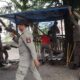 Biang Kemacetan, Puluhan Lapak PKL Liar di Depan FK Unand Ditertibkan Satpol PP