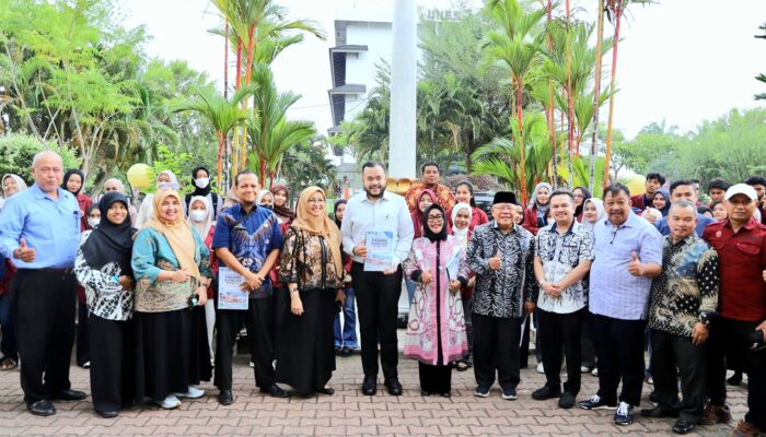 Incar Kota Terbersih No 1 Indonesia, Pemko Padang Lepas 312 Mahasiswa UNES-AAI Disisir ke 11 Kecamatan
