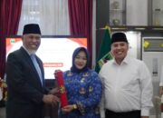 Dilantik Jadi Kepala DLH Sumbar, Kuartini Deti Putri Tetap Emban Amanah Pj Sekdako Padang Panjang