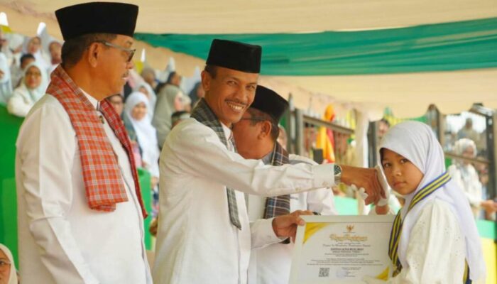 Solok Selatan Wisuda 2.974 Hafiz dan Calon Mubaligh, 11 Siswa Dapat Hadiah Umrah