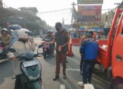 Kualitas Udara Padang Panjang Menurun Akibat Asap Karhutla, BPBD Bagikan Masker