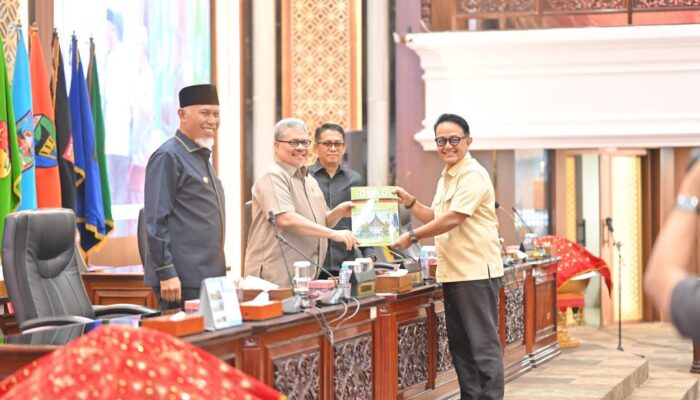 Mahyeldi Warning DPRD: Pokir Tak Sesuai Kewenangan Provinsi Tak Bisa Jalan
