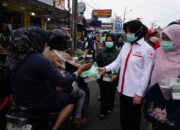 Asap Karhutla Makin Tebal, PMI Padang Panjang Bagikan Masker untuk Lindungi Warga