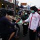 Asap Karhutla Makin Tebal, PMI Padang Panjang Bagikan Masker untuk Lindungi Warga