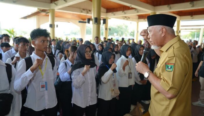 340 Anak Sumbar Kuliah Gratis Lewat Beasiswa Sawit, Gubernur Mahyeldi Beri Pesan Tegas