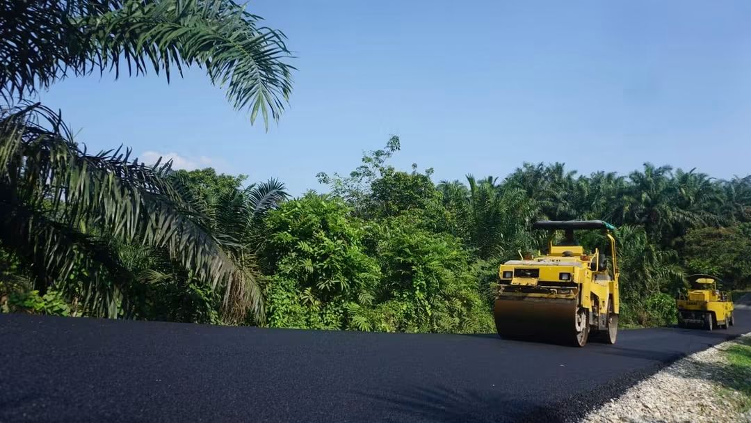 Jalan Pulau Punjung-Lubuk Bulang Mulai Diaspal, Akses Alternatif Menuju Timpeh Diperkuat