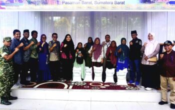 52.016 Warga Pasaman Barat Terima Bantuan Beras 30 Kg