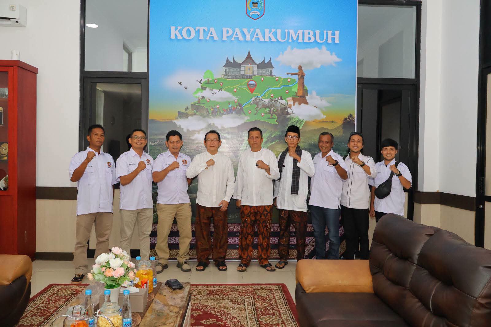 Wako Zulmaeta Dukung Karang Taruna Payakumbuh Kembangkan Maggot dan Kawal Data RTLH