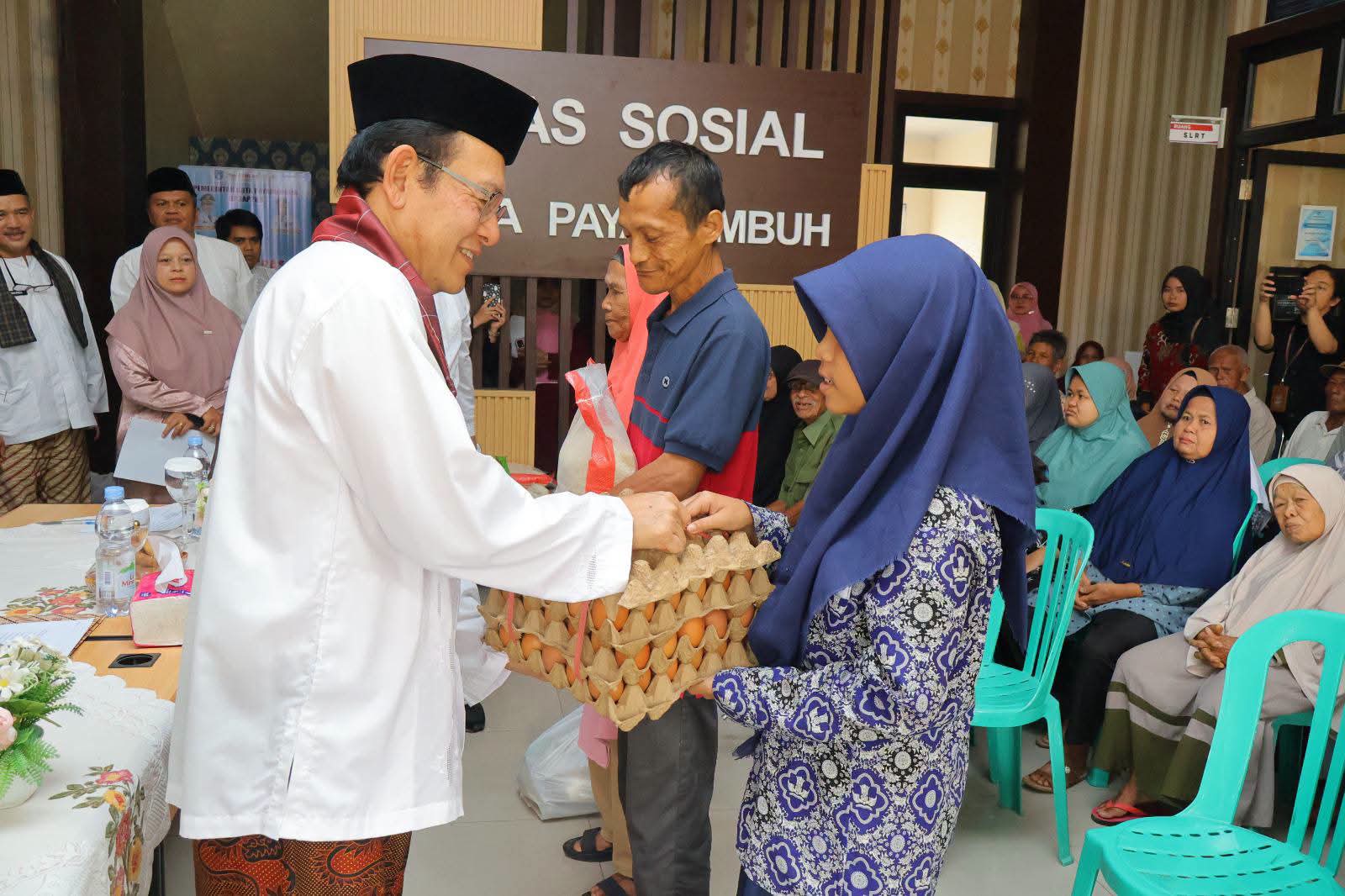 85 Warga Rentan di Payakumbuh Terima Bantuan Permakanan, Zulmaeta: Wujud Kehadiran Negara