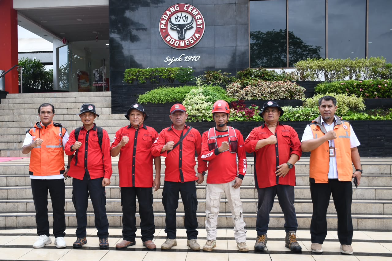 Galodo Arosuka, 5 Personel TRC Semen Padang Turun Bantu Warga Terdampak