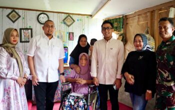 Andre Rosiade Bantu Cleaning Service Lansia yang Kakinya Diamputasi akibat Diabetes, Kini Sulit Bekerja