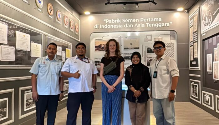 Jauh-Jauh dari Belanda, Perempuan 24 Tahun Ini Cari Jejak Leluhur Pendiri Pabrik Indarung I Semen Padang