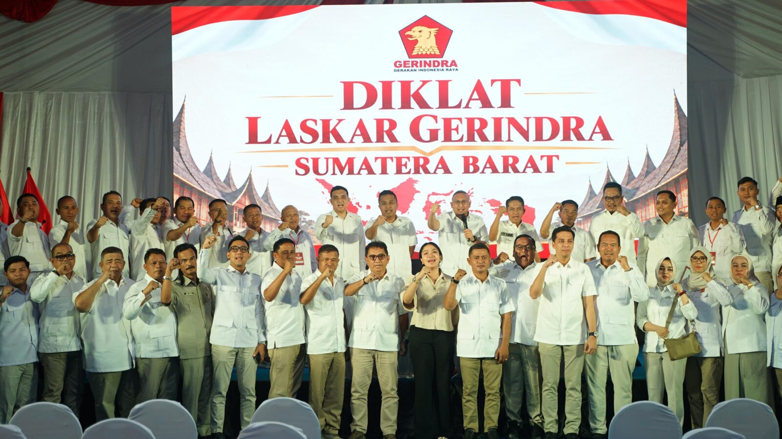 Andre Rosiade Tutup Diklat Laskar Gerindra Sumbar 2026, 500 Peserta Resmi jadi Kader Baru