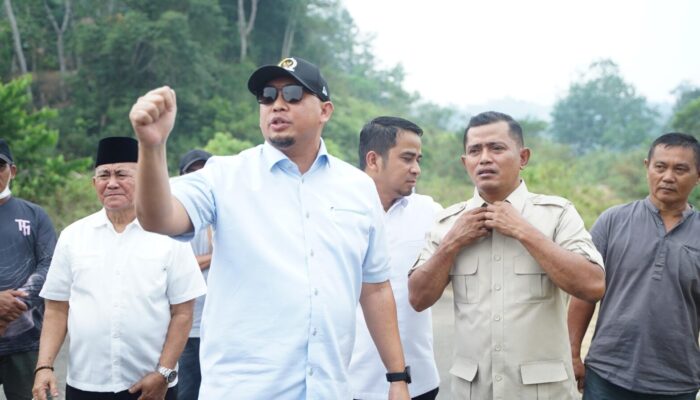 Gerak Cepat, Andre Rosiade Kirim 3 Ekskavator dan 2 Dump Truck Tangani Galodo Kabupaten Solok