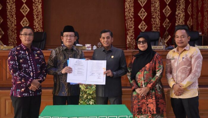 Tujuh Fraksi Setujui Perubahan APBD Payakumbuh 2026, Pendapatan Naik Rp138,83 Miliar