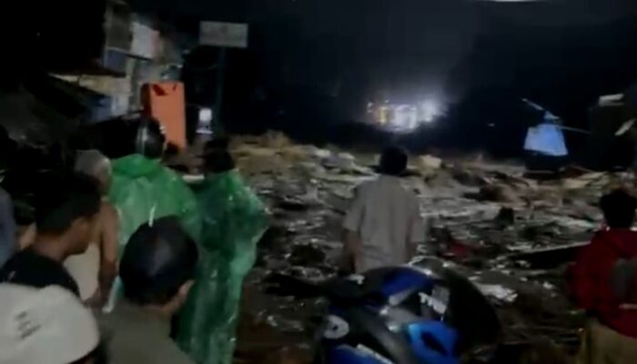 Galodo Hantam Kantor Bupati Solok di Arosuka, Jalan Solok–Padang Lumpuh Total