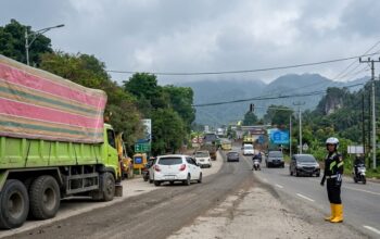 Jalur Lingkar Kayu Aro Ditutup Pascabanjir Bandang, Arus Padang-Solok Dialihkan