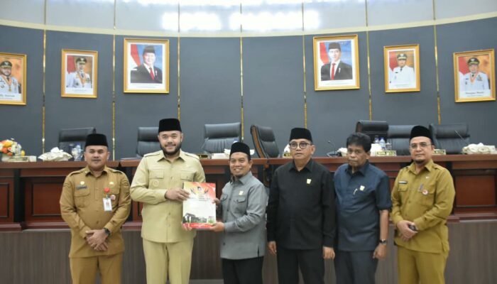 APBD Kota Padang 2027 Capai Rp2,83 Triliun, DPRD Setujui Ranperda Pajak dan Retribusi