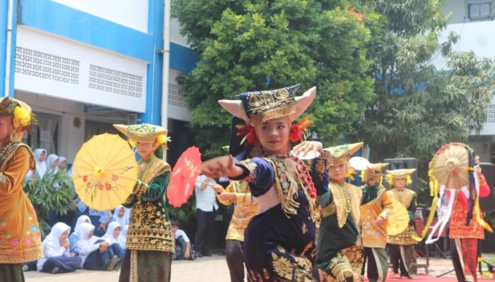 HUT ke-58 SMPN 7 Padang, PROMIS ke-10 dan Wisuda Tahfizh Cetak Generasi Emas Berakhlak Qurani