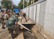 Satpol PP Padang Tertibkan Lapak PKL di Pasar Baru Pauh, Dukung Pembangunan Trotoar dan Drainase