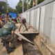 Satpol PP Padang Tertibkan Lapak PKL di Pasar Baru Pauh, Dukung Pembangunan Trotoar dan Drainase