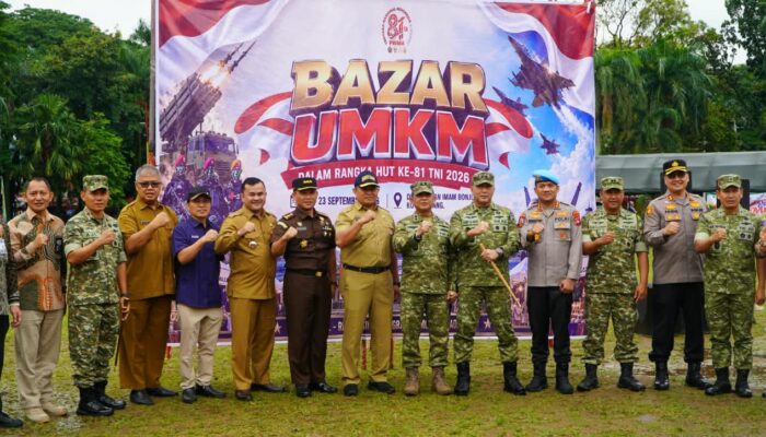 Sambut HUT ke-81 TNI, Bazar UMKM Serentak Hadirkan 40 Stan dan Sembako Murah di Padang