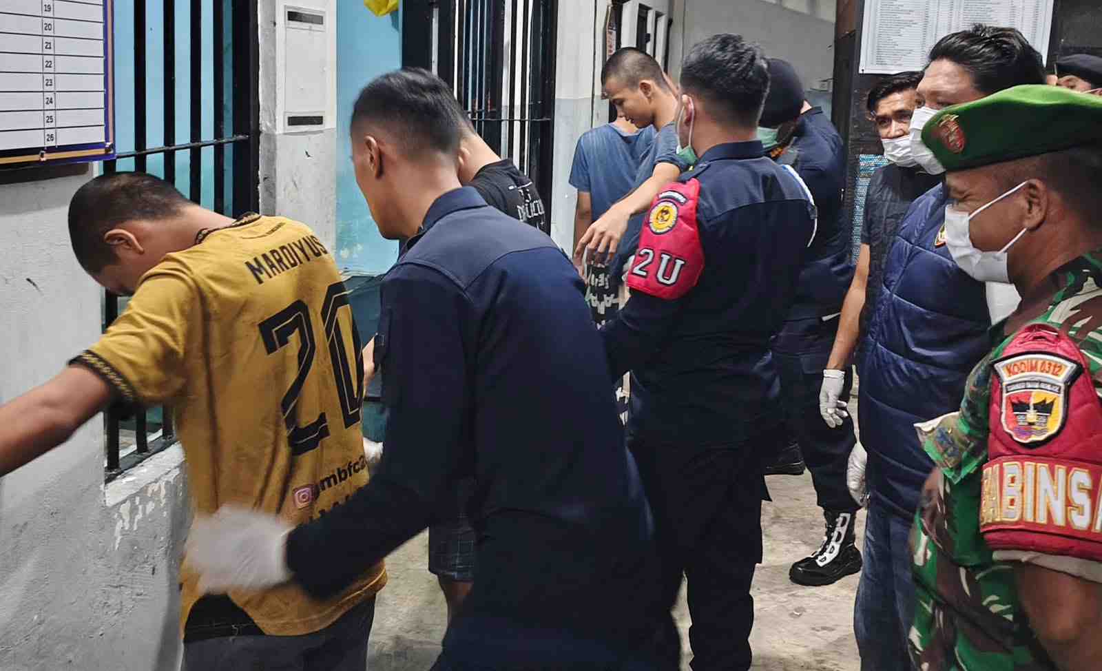 Rutan Padang Dirazia Gabungan, Hasilnya Bikin Lega: Narkoba dan Ponsel Ilegal Nihil