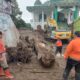 Solok Tak Sendirian: Tim Rescue Padang Bantu Bersihkan Dampak Galodo, Korban Hilang Terus Dicari