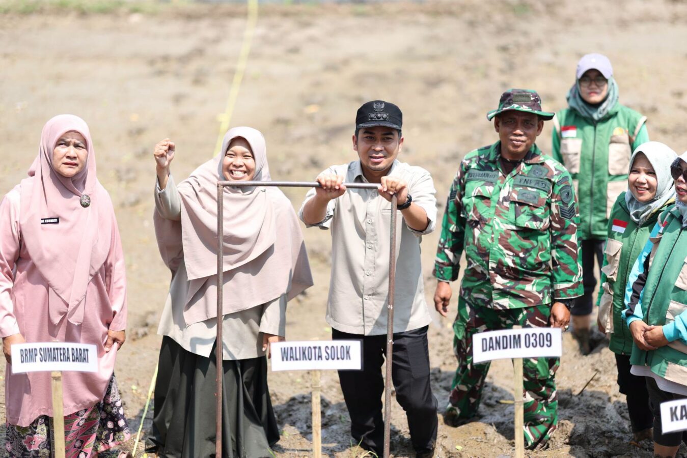 Pertanian Modern PM AAS Diterapkan di Solok, Wali Kota Ramadhani Dorong Produktivitas Petani
