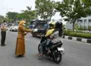 Kabut Asap di Padang: ISPU Sangat Tidak Sehat, 11.000 Masker Gratis Mulai Dibagikan Serentak!