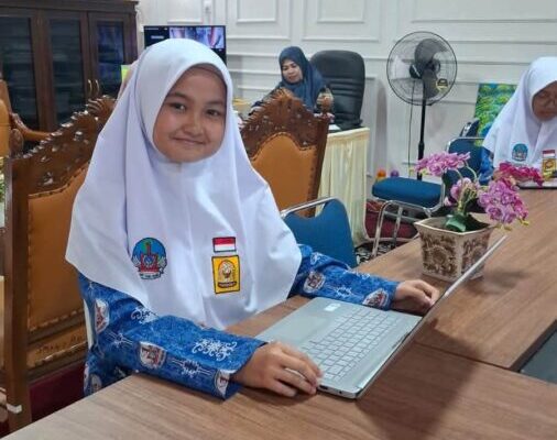 Kikan Bawa Pulang Emas Nasional, Siswi SMPN 1 Padang Panjang Juara 1 FLS3N 2026