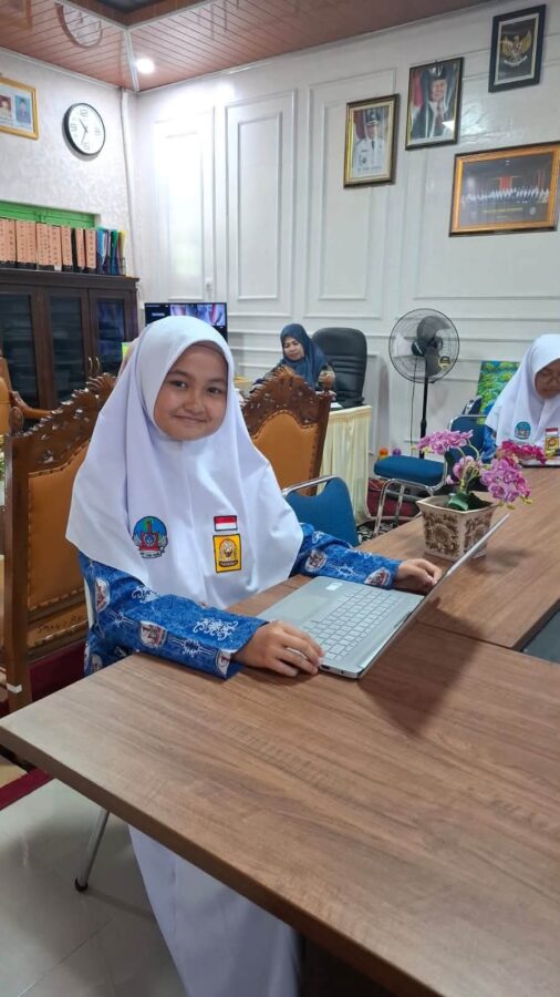 Kikan Bawa Pulang Emas Nasional, Siswi SMPN 1 Padang Panjang Juara 1 FLS3N 2026