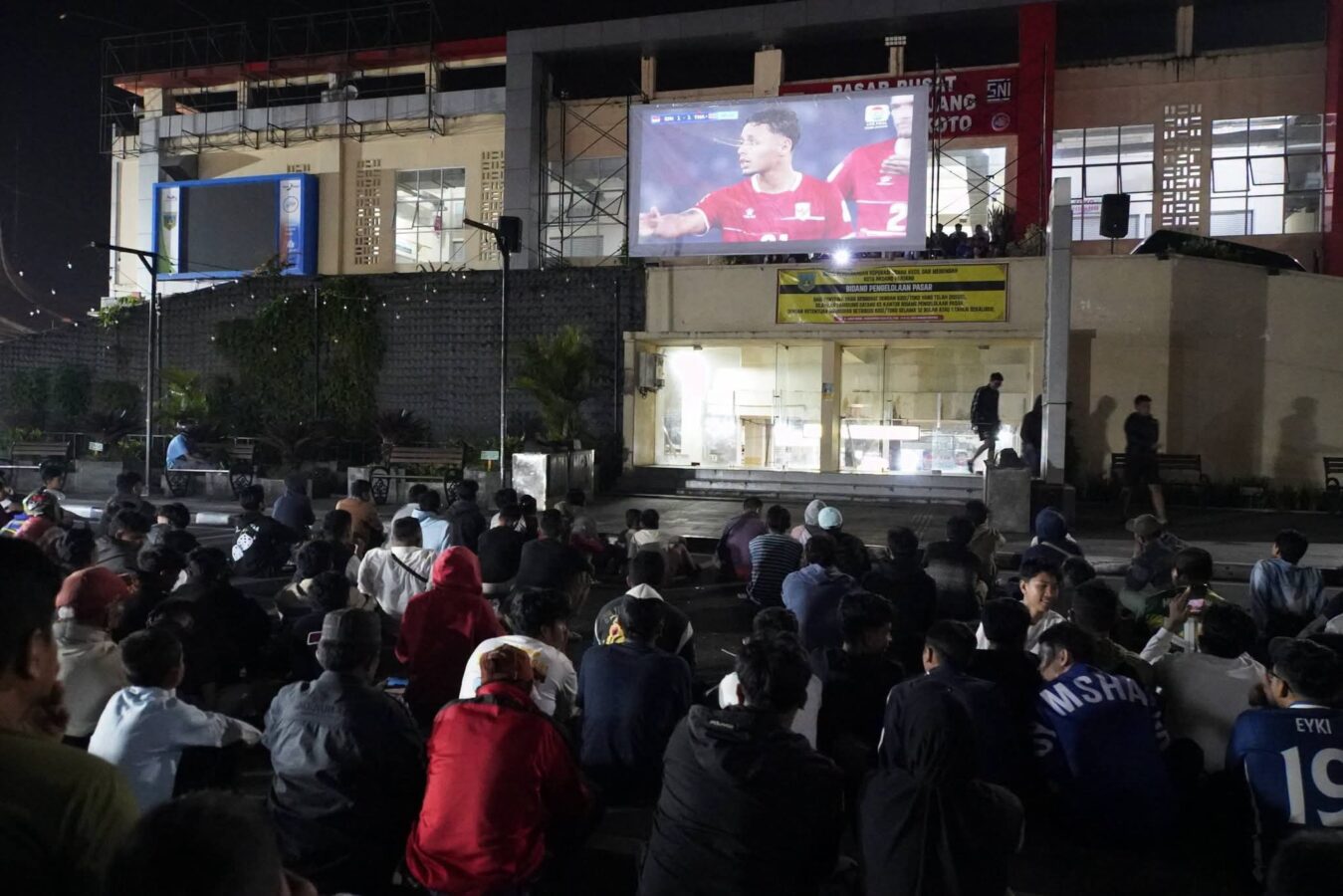 Indonesia Juara ASEAN Cup 2026, Nobar di Pasar Pusat Padang Panjang Pecah oleh Euforia