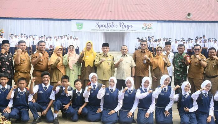Maigus Nasir Bakar Semangat Siswa SMPN 32 Padang