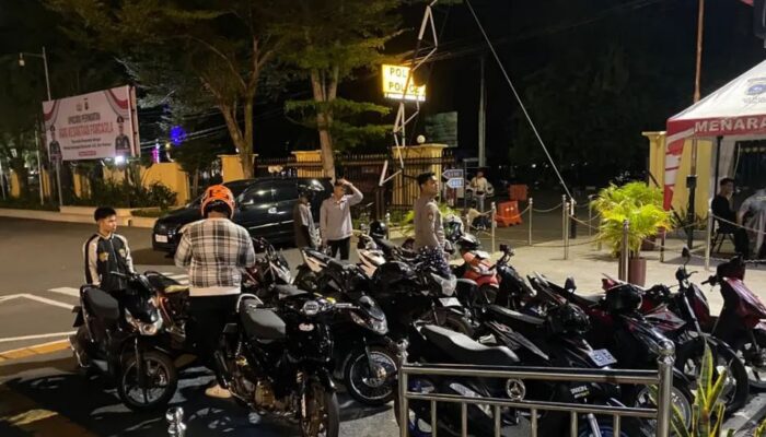 Timsus Charlie Polresta Padang Sita 15 Motor Knalpot Brong saat Razia Malam