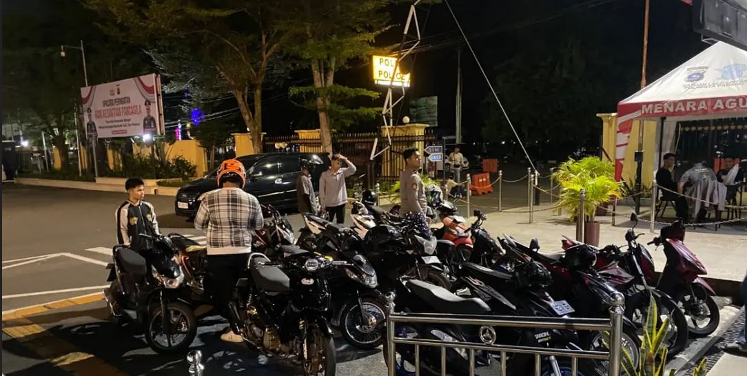 Timsus Charlie Polresta Padang Sita 15 Motor Knalpot Brong saat Razia Malam
