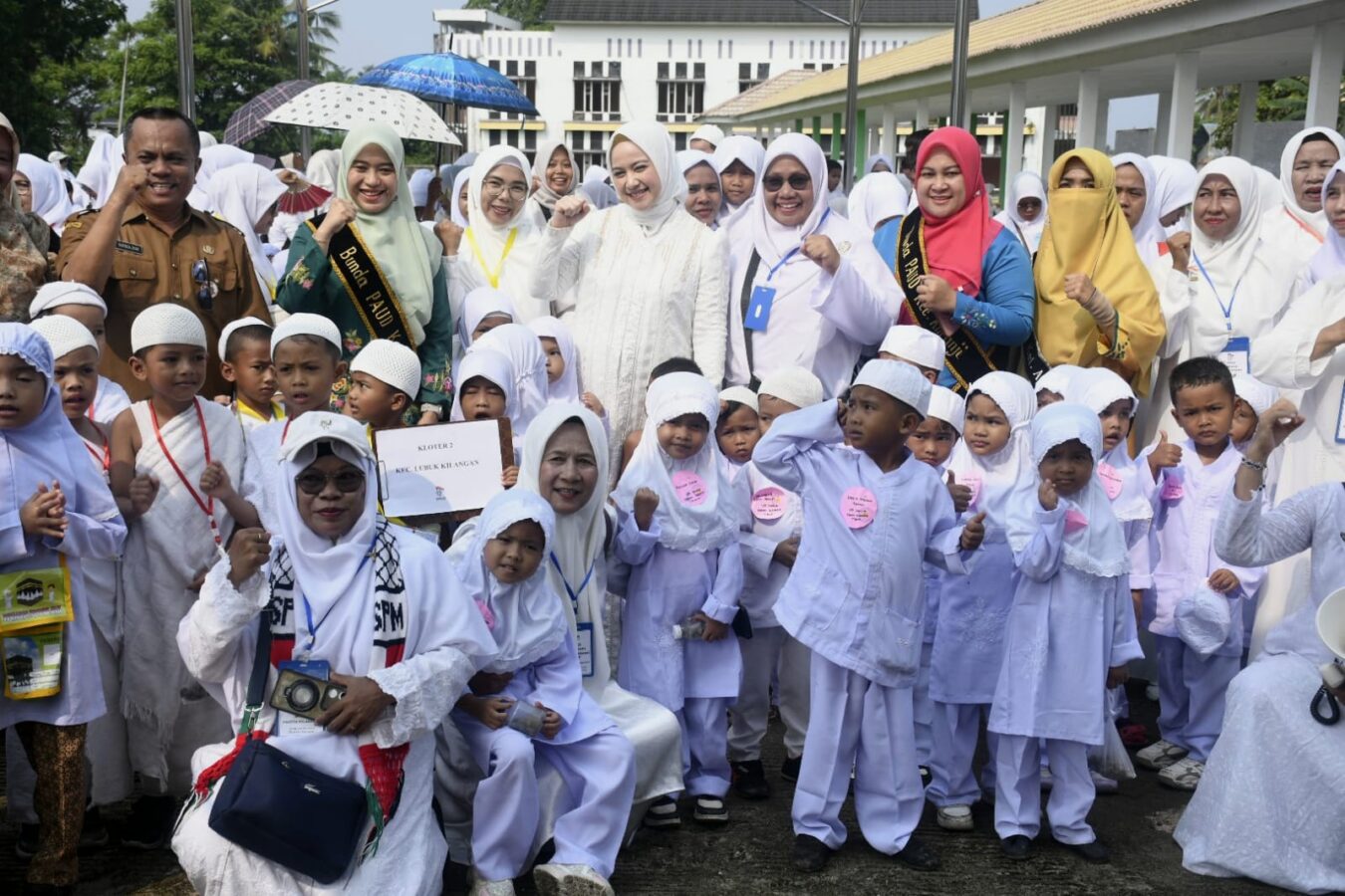 Belajar Haji Sejak Dini, Ratusan Anak TK Padang Praktik Tawaf, Sa’i dan Wukuf